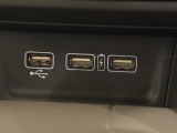 USB充電口を搭載しています!携帯電話の充電などに便利です!