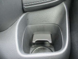 運転席ドリンクホルダー