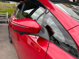 ウィンカー内蔵のドアミラー。対向車からの視認性の向上につながり、安全面がUPします。