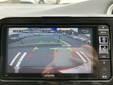 バックガイドモニターで、後方を確認しながら安心して駐車することができます。運転初心者も熟練者も必須の機能ですよ!