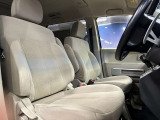 運転席も広々としており運転しやすい環境を実現しています☆