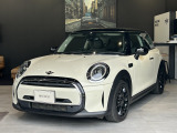 【MINI正規ディーラーMINI NEXT福岡東】弊社車輌をご覧頂き、誠にありがとうございます♪車輌価格には保証料金も含まれております。安心してご検討下さい! ※定休日 第二・第三火曜日と毎週水曜日