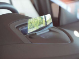 ドライバーが運転に集中しやすいよう、情報を整理したコックピットを採用。視線移動や操作のしやすさに配慮した設計で、日々の運転を快適にサポートします
