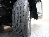 タイヤサイズは195/80R15となっております♪