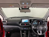 【前方視界】開放的な前方視界!運転がしやすく疲れにくいです♪窓が大きく、見通しがとっても良いおクルマですよ♪