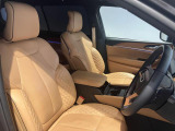 シートにはマッサージ機能も付いています。長時間の運転には是非利用してみてください♪