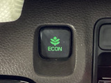 ★ECONスイッチ★ エコドライブを加速しよう!スイッチをONにすると、運転の仕方によるロスを抑え込み燃費をよくするようクルマが頑張ります(*^ー^*)燃費向上にチャレンジ♪
