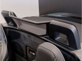 【BMWミラー】視認性の高いスタイリッシュなミラー。自動防眩機能も付いており夜間のドライビングをサポートします。