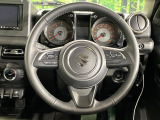 【純正革巻きステアリング】上質な革を使用することで、手にしっかり馴染みとても運転しやすいハンドルです♪