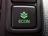 エンジン、エアコンなどを制御し低燃費な『ECONモード』に、また走りを楽しみたいとき、空調など快適性を重視したいときにはスイッチOFFで通常モードに切り替えができます!