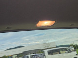 トランクルームにもルームランプがあり荷物を照らしてくれます♪