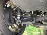 お車を安心してお乗りいただく為には、足回りの定期点検が欠かせません。サービスサポート(有償保証)では無料点検もご提供しており、安心のカーライフをお過ごしいただけるサポート体制が整っています。