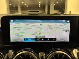 バックカメラにより駐車時の後方確認も楽にできます。