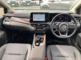 運転席まわりは機能的で操作しやすいです。