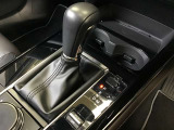 オートマのシフトレバーは操作しやすい位置にあります☆
