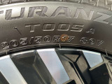 タイヤサイズは205/50R17です。