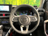 【純正革巻きステアリング】上質な革を使用することで、手にしっかり馴染みとても運転しやすいハンドルです♪