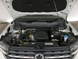 低燃費の1.0TSI(1000ccのターボチャージャー付)エンジンを搭載しています。街中から高速道路まで軽快に走ります・排気量が少ないので毎年の自動車税のご負担も少ないです。
