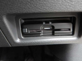 高速道路必須アイテムのETC装備です。最近はスマートインターチェンジも増えてきたので便利ですね。
