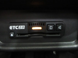 ETC2.0搭載!!従来のETCの高速利用料金の収受だけではなく、渋滞回避や安全運転支援といったドライバーに有益な情報を提供するサービスです。
