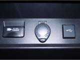 1500Wまで使えるAC100Vコンセント/USB端子