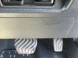 運転席二ーエアバッグです。