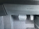 運転席二ーエアバッグです。