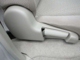 一人一人に合ったポジションにシートを細かく調整することが出来ます。長時間の運転でも疲れにくくなり、安心して運転することに寄与します。