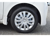 純正ホイールは高い剛性を持ち、スバル車の走行安定性に貢献します。