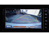 バックガイドモニターで、後方を確認しながら安心して駐車することができます。運転初心者も熟練者も必須の機能ですよ!