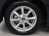 14インチアルミホイールを装着しています。タイヤサイズ155/65R14