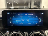 バックカメラにより駐車時の後方確認も楽にできます。