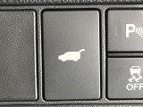 【パワーバックドア】スマートキーや運転席のボタンを押すだけでリアゲートが自動で開閉します!荷物を持っている時や、高い位置にあるバックドアを閉める際に便利な機能です♪