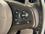 アダプティブクルーズコントロール(ACC)を装備。設定した車速内で前走車との適切な車間距離を維持しながら追従走行し、高速道路でのドライバーの運転負荷を軽減してくれるので長距離ドライブも楽々です