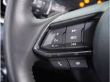 【ステアリングスイッチ】運転中、前方から目線をそらすことなく、オーディオ等の操作が可能な便利機能。安心&快適ドライブにはマストな装備。