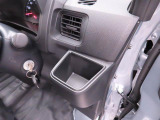 当社では全車、納車前にサービス工場で12ヶ月点検相当の整備を実施しております。そこで確認された不具合箇所は修理しておりますのでご安心下さい。