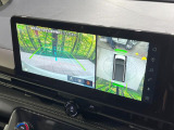 【アラウンドビューモニター】専用のカメラにより、上から見下ろしたような視点で360度クルマの周囲を確認することができます☆死角部分も確認しやすく、狭い場所での切り返しや駐車もスムーズに行えます。