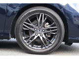 純正18インチアルミホイール ノイズリデューシングアルミホイール225/50R18