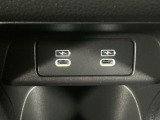 パワーシートは電動で細かく位置を調整でき、ドライビングポジションを快適な位置に合わせられます♪ メモリ機能付きで2パターンまでポジションの記憶ができとても便利です!