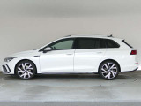 当店は、隣接地に新車ショールームを構え、徒歩数分の場所にはVW車のサービス拠点としては、全国最大規模の港北カスタマーサービスセンターを構え、お客様の様々なニーズにお応えできる体制でお待ちしております。