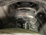 お車を安心してお乗りいただく為には、足回りの定期点検が欠かせません。サービスサポート(有償保証)では無料点検もご提供しており、安心のカーライフをお過ごしいただけるサポート体制が整っています。