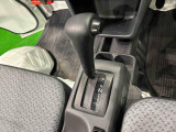 AT車限定免許でも安心。4速オートマチック車です。