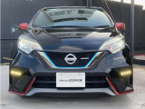 ハイビームアシスト装備。前方検知カメラで先行車や対向車のライト等を検知すると、ハイビームで走行していても自動でロービームに切り替わるので、ハイビーム走行頻度を高め、安全運転をサポート致します。