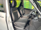 運転席シート廻りは使用感も少なく、良好な状態となっています。前オーナー様が丁寧に使っていたことがよくわかりますね。