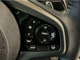 【アダプティブ・クルーズ・コントロール】予め設定した車速内でクルマが自動的に加減速。 前走車との適切な車間距離を維持しながら追従走行し、高速道路でのドライバーの疲労を軽減してくれる嬉しい機能付♪