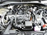 【エンジンルーム】・・・内外装だけでなくこちらもクリーニング済み。 納車までにもう1度しっかり点検いたしますので、安心してお乗りいただけると思います。