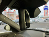 ETC内臓 自動防眩ルームミラー :後続車のライトが反射しても眩しくないように、ミラーの反射率を自動的に調整します。