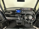 【前方視界】開放的な前方視界!運転がしやすく疲れにくいです♪窓が大きく、見通しがとっても良いおクルマですよ♪