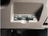 ETCで高速道路などの料金所をノンストップで通過することができます!
