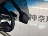 Honda純正ドライブレコーダーを装備!走行中の映像を記録し、万が一の事故やトラブル時の状況確認にも役立ちます。毎日の運転に安心感をプラスしてくれる嬉しい装備です。
